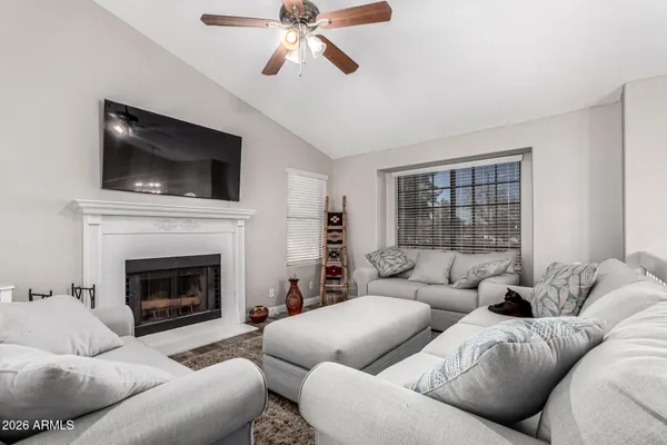 $559,900 | 567 West Spur Avenue, Gilbert, AZ 85233