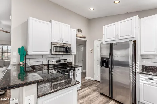 $559,900 | 567 West Spur Avenue, Gilbert, AZ 85233