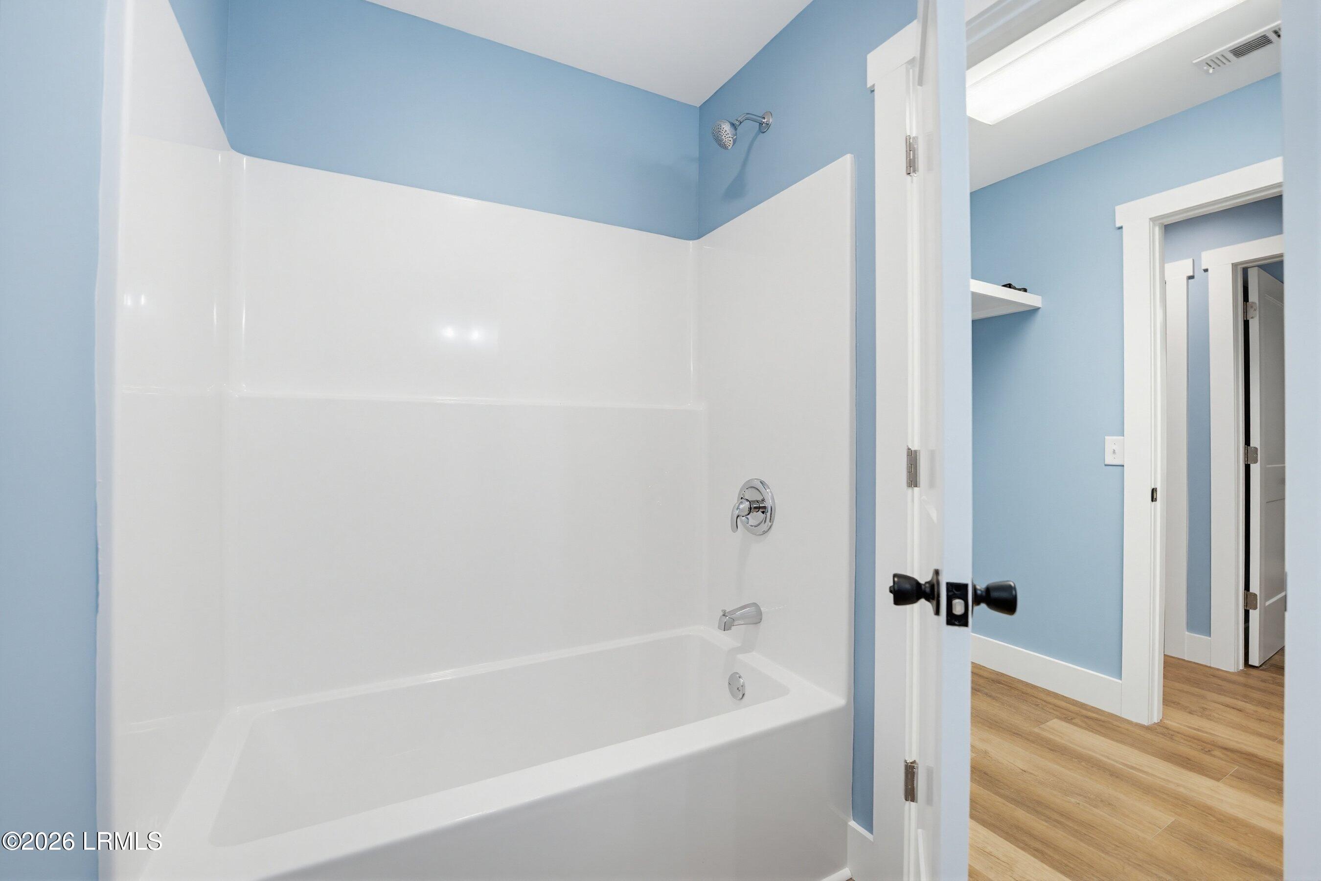 95 Fox Lane Ridgeland, SC 29936 - Photo 19 of 21 Bath Tub2