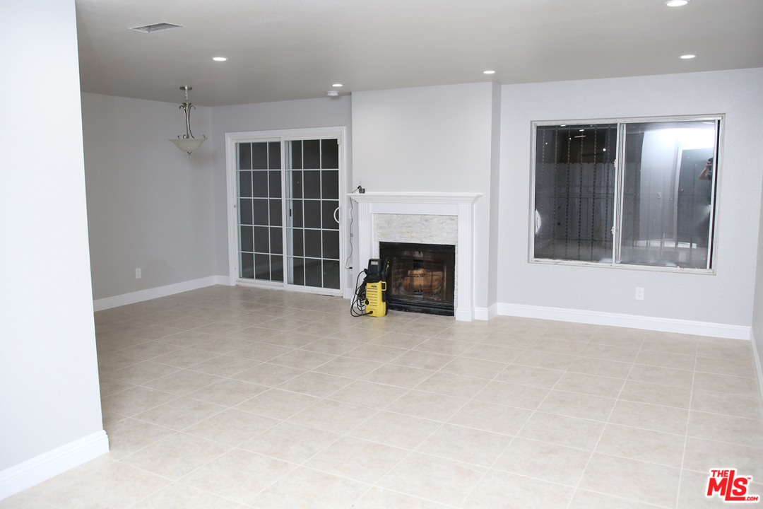 121 Racquet Club Drive Compton, CA 90220 - Photo 8 of 19 Gallery Image 8