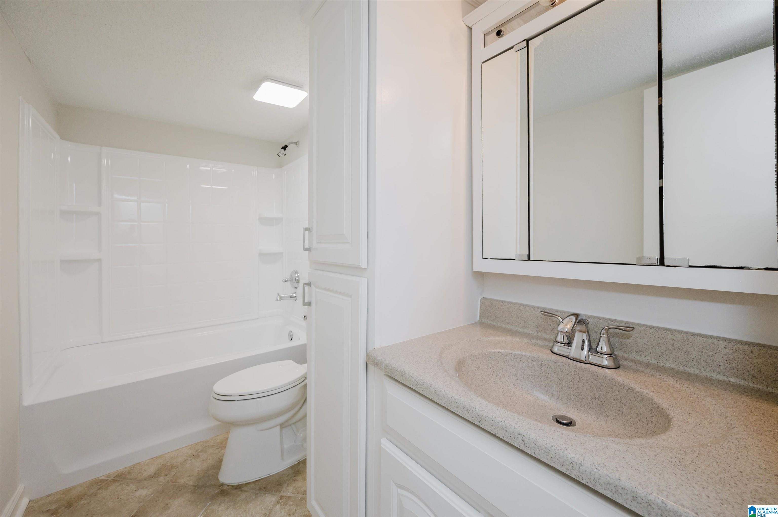 1834 Oakleaf Lane Birmingham, AL 35215 - Photo 23 of 40