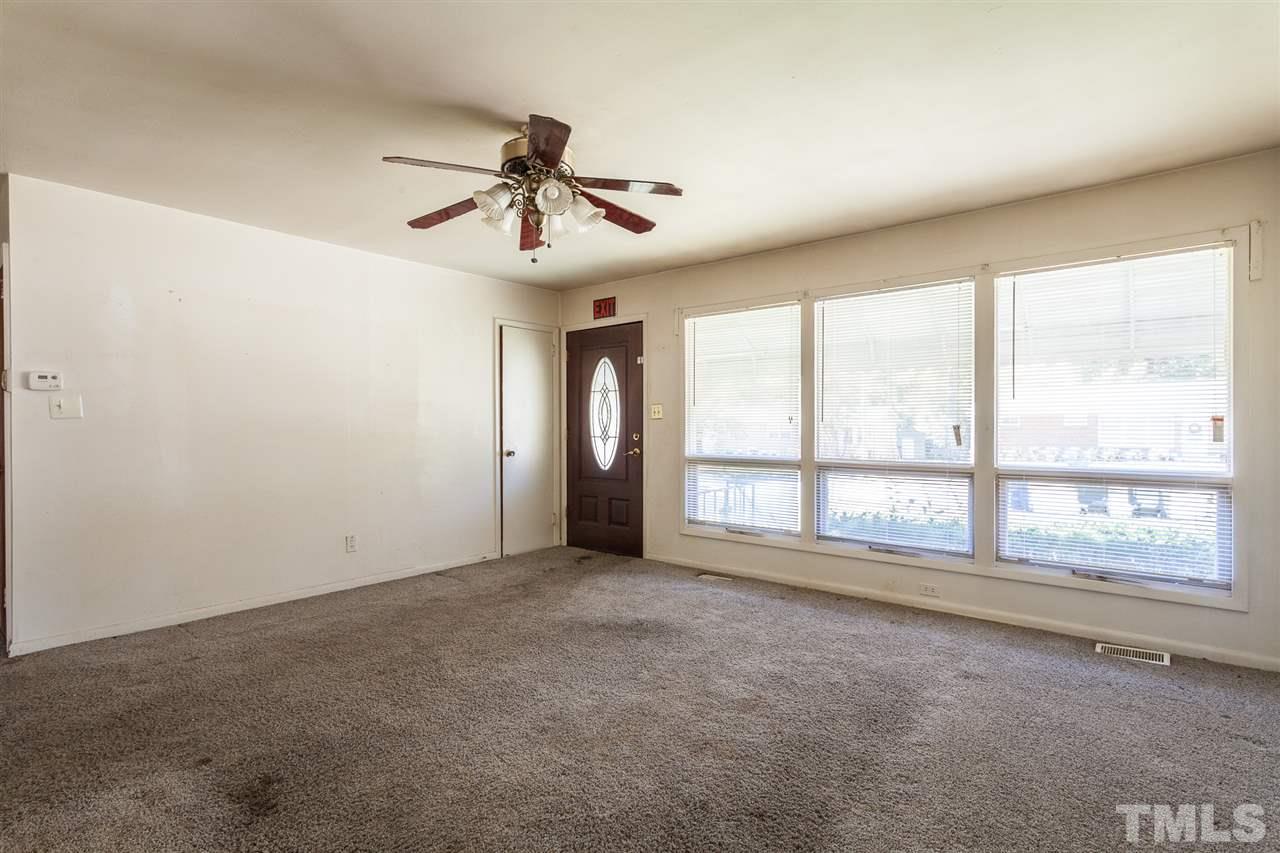 933 Friar Tuck Road Raleigh, NC 27610 - Photo 7 of 28