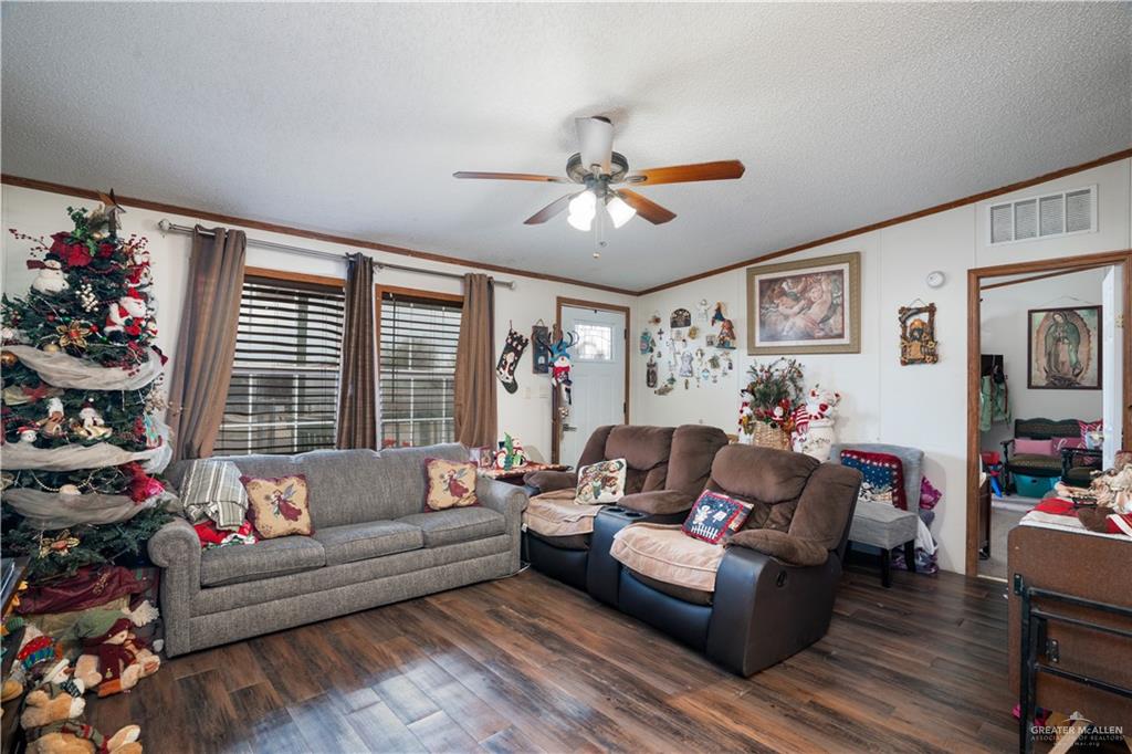 1513 Thompson Road Mission, TX 78573 - Photo 18 of 33