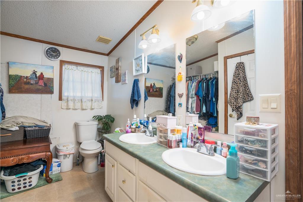 1513 Thompson Road Mission, TX 78573 - Photo 20 of 33