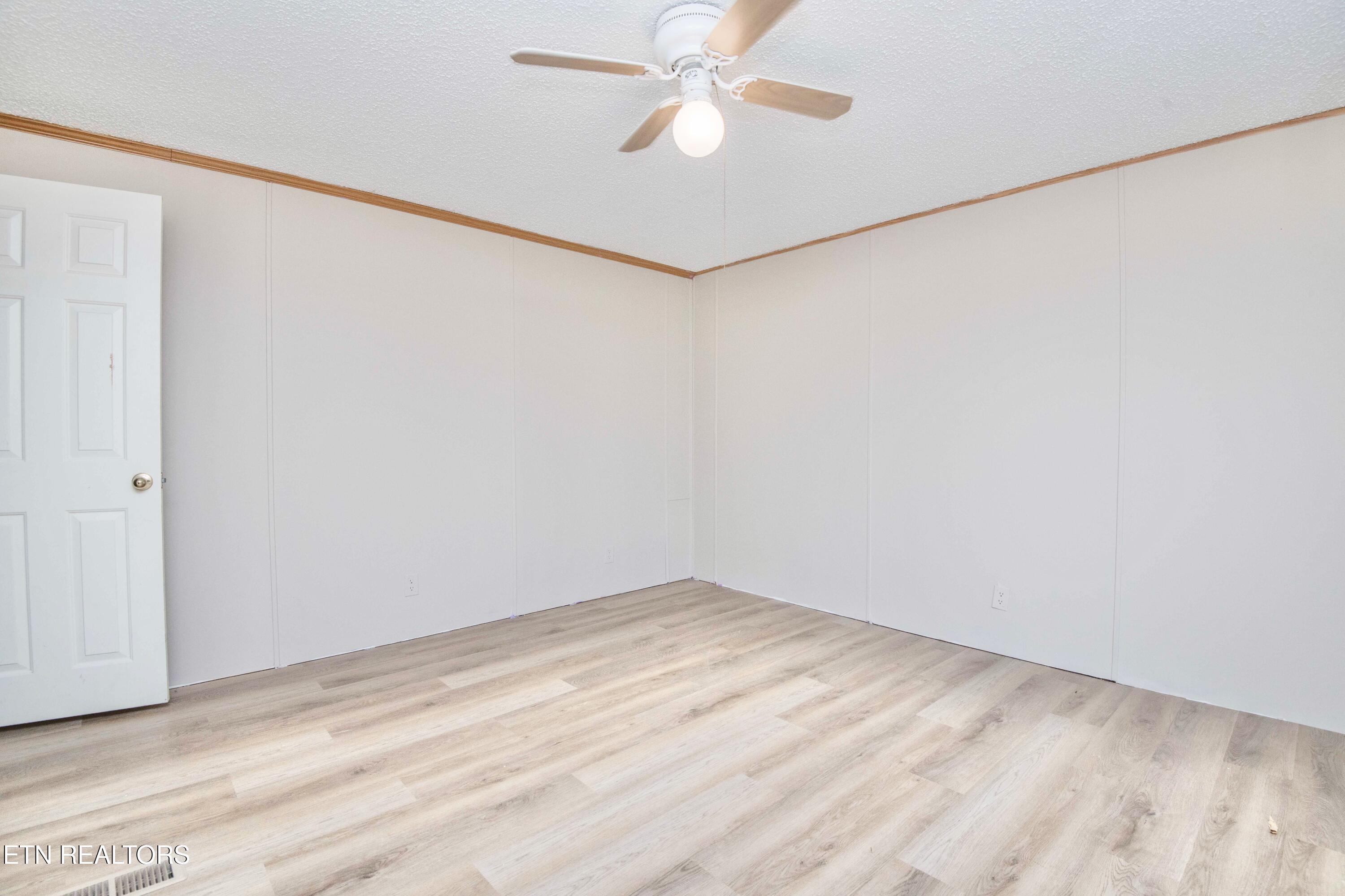 7645 Hunters Ridge Way Knoxville, TN 37914 - Photo 10 of 22 BEDROOM 2
