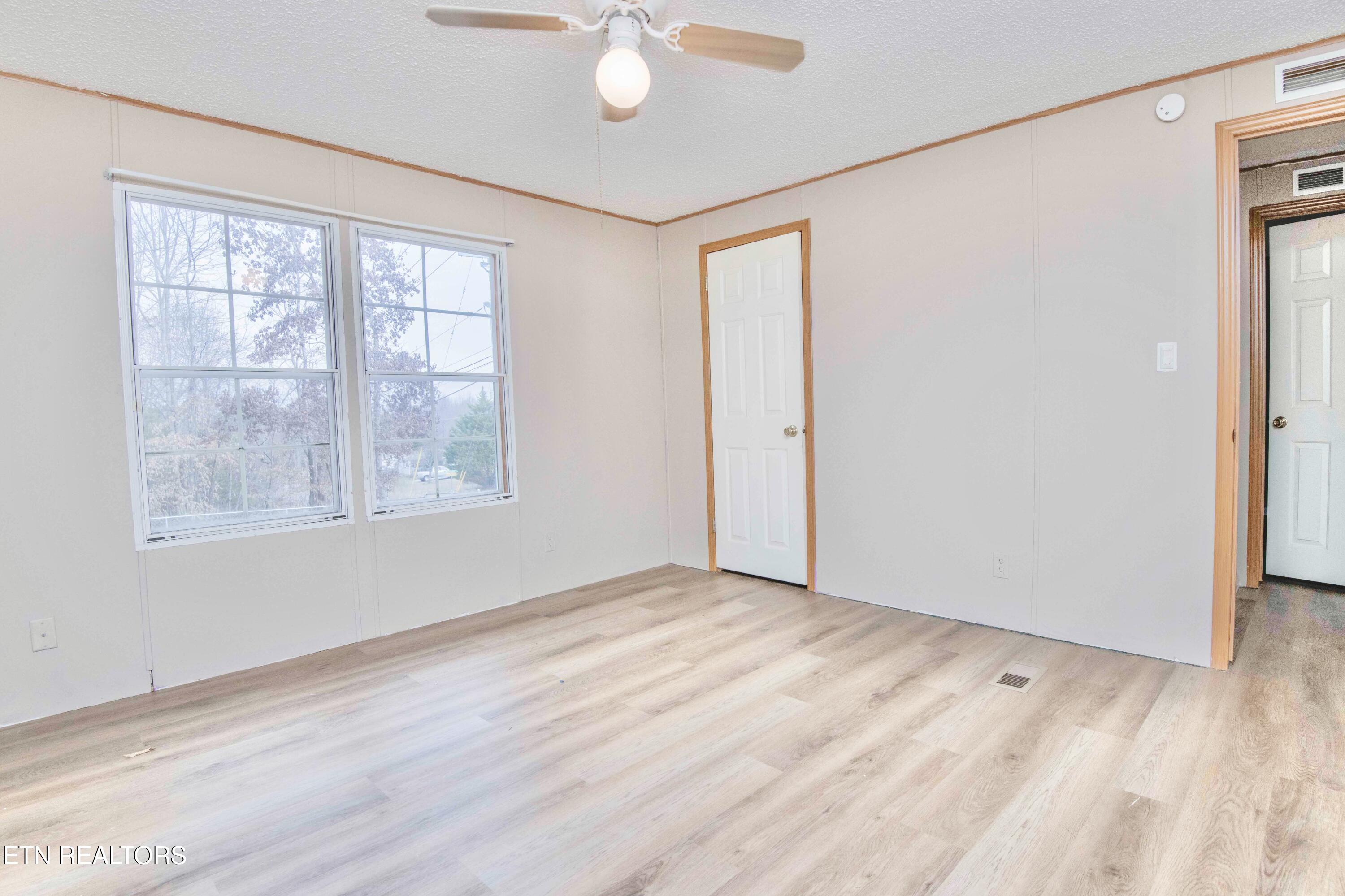 7645 Hunters Ridge Way Knoxville, TN 37914 - Photo 12 of 22 BEDROOM 4