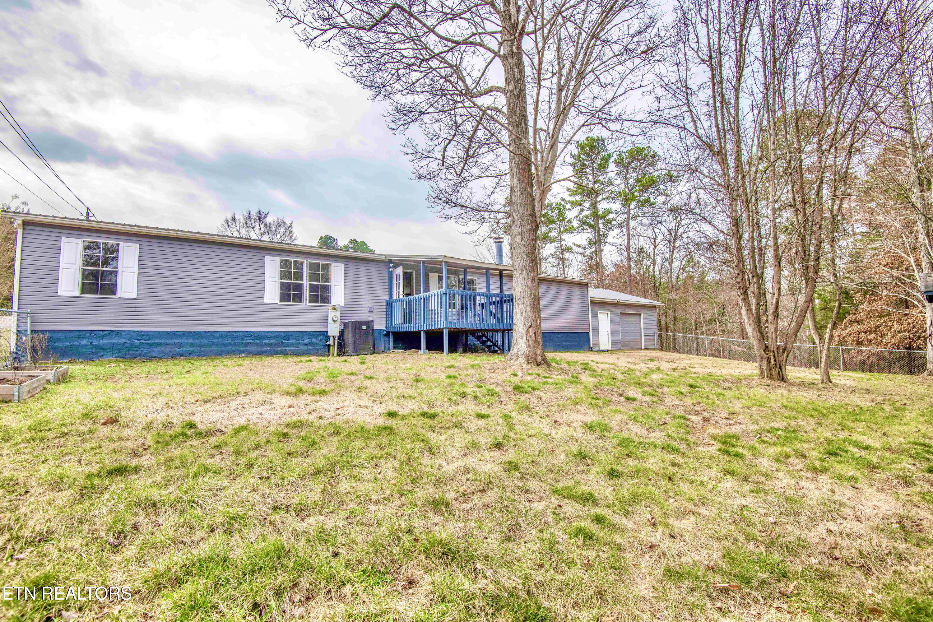 7645 Hunters Ridge Way Knoxville, TN 37914 - Photo 15 of 22 REAR VIEW