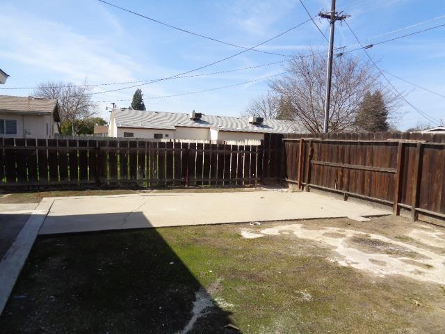 270 Manning Avenue Reedley, CA 93654 - Photo 14 of 14 RV parking
