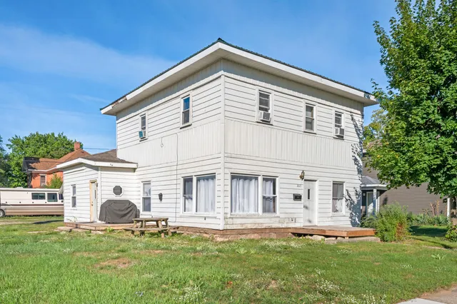 $222,000 | 203 North 3rd Avenue, Big Rapids, MI 49307