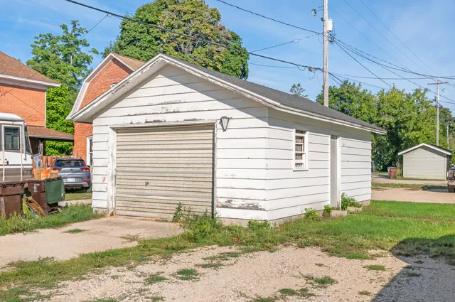 $222,000 | 203 North 3rd Avenue, Big Rapids, MI 49307