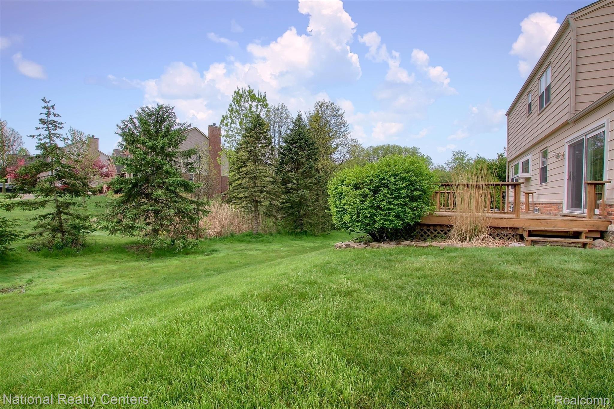 24540 Park Ridge Court Novi, MI 48375 - Photo 26 of 27 28-Backyard.jpg