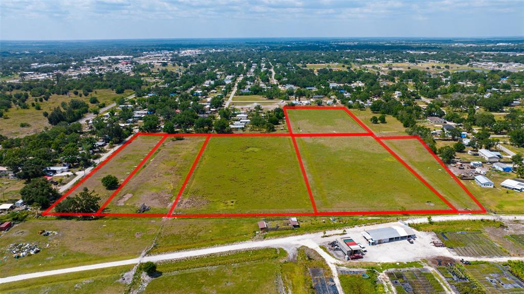 1998 Southeast 1st Avenue Arcadia, FL 34266 - Photo 14 of 16 a view of swimming pool