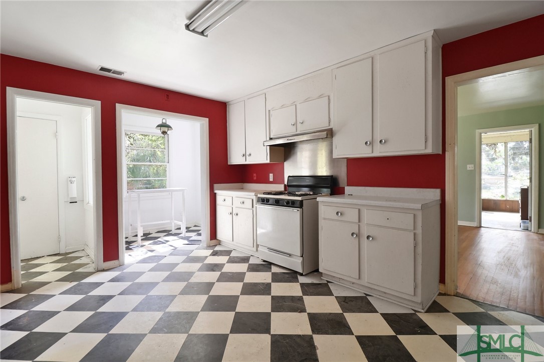 1513 Whitney Road Savannah, GA 31406 - Photo 14 of 44 Gallery Image 14