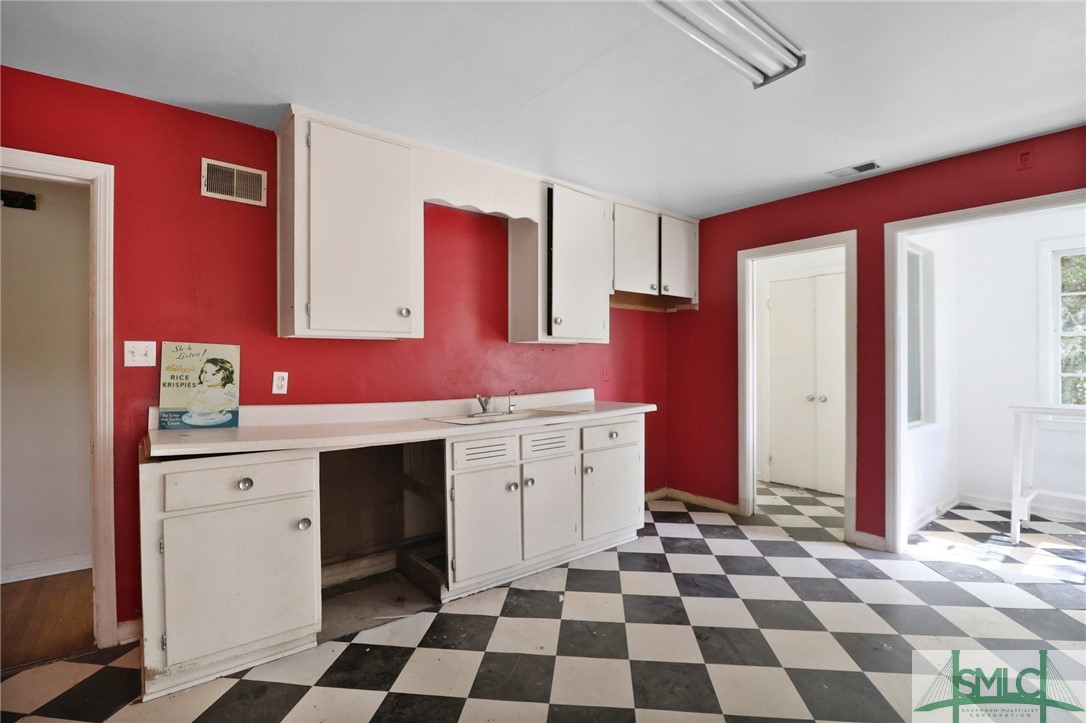 1513 Whitney Road Savannah, GA 31406 - Photo 15 of 44 Gallery Image 15