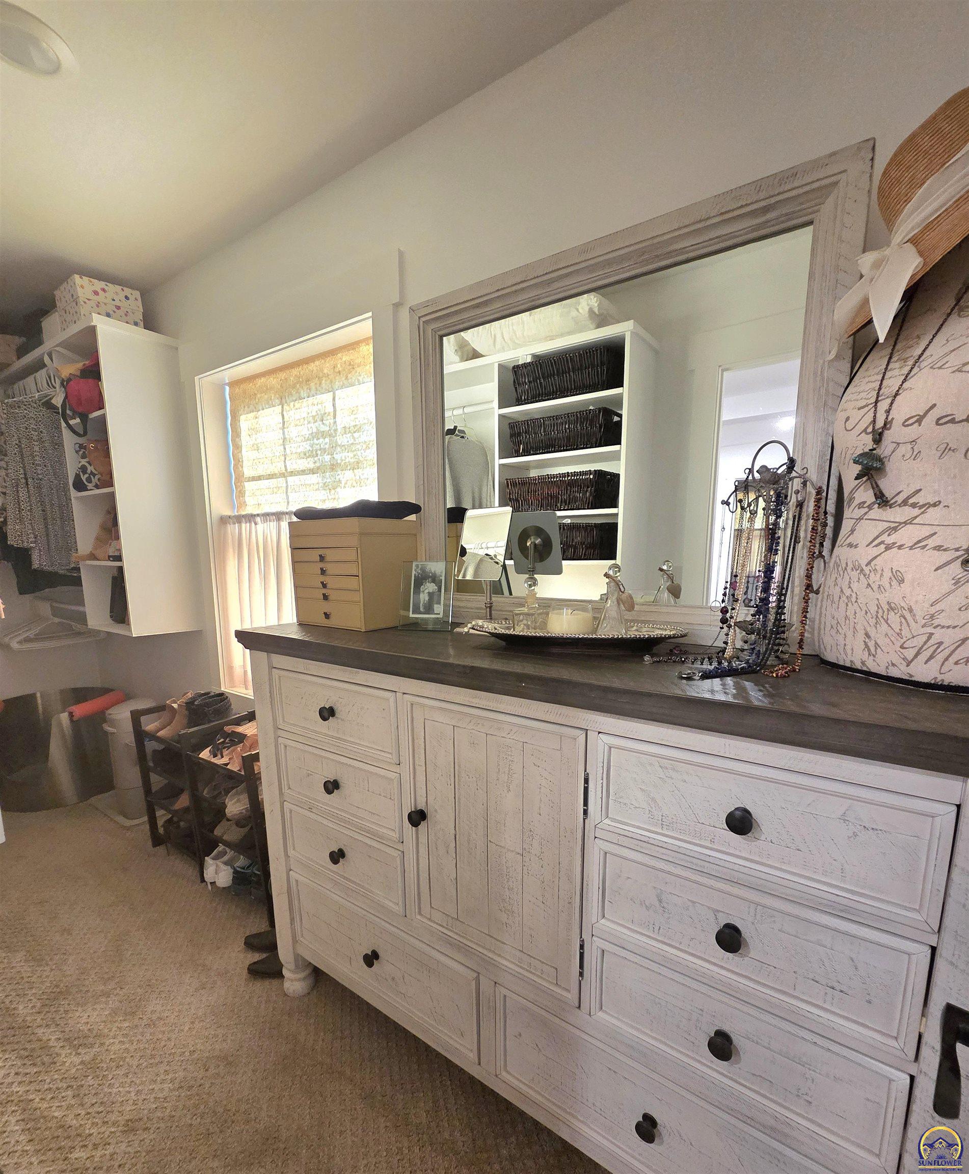 1432 Southwest MacVicar Avenue Topeka, KS 66604 - Photo 12 of 23