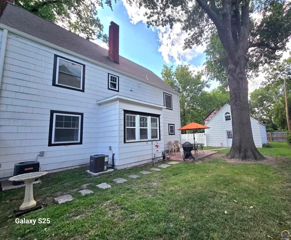 $395,000 | 1432 Southwest MacVicar Avenue, Topeka, KS 66604