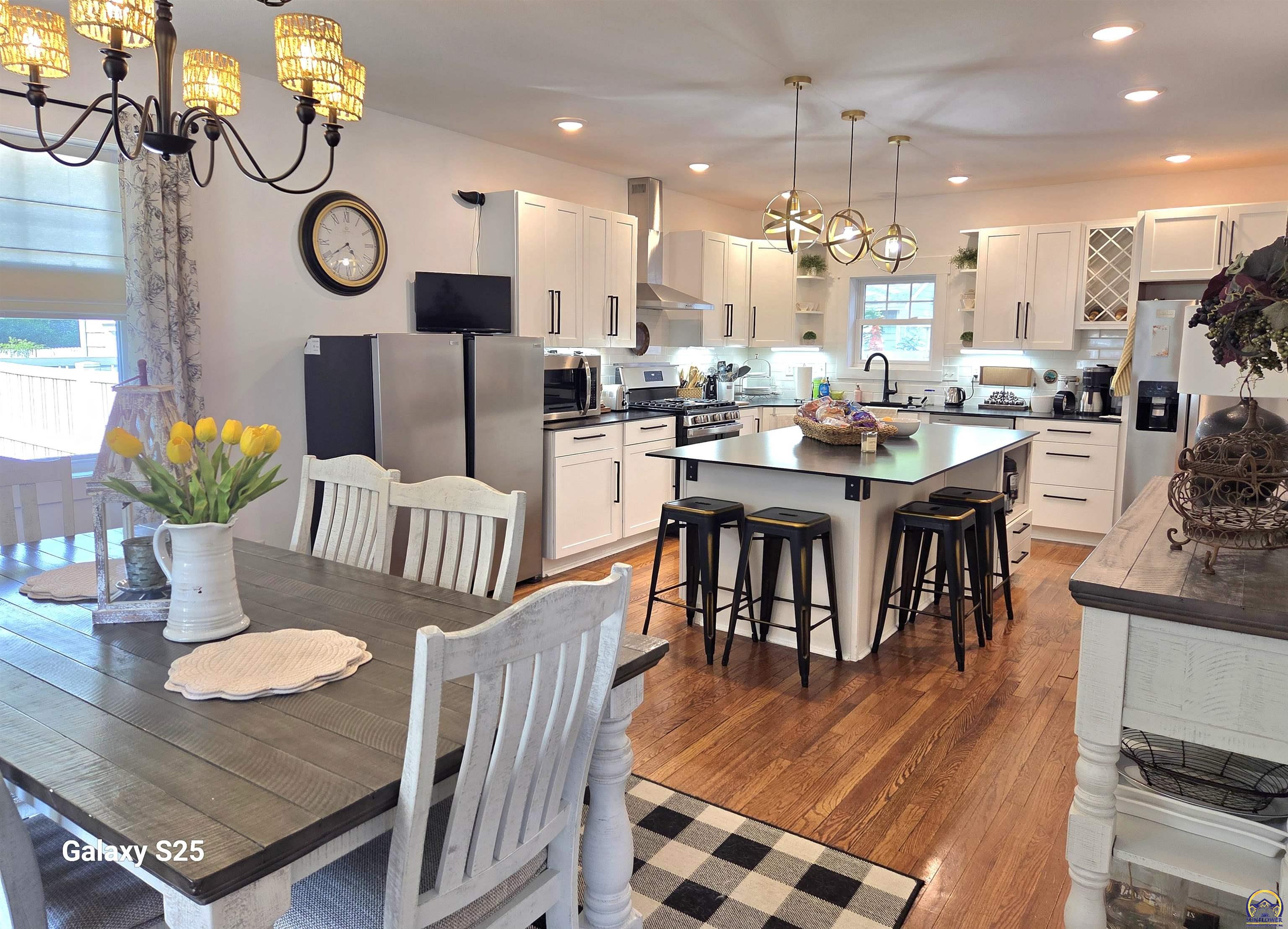 1432 Southwest MacVicar Avenue Topeka, KS 66604 - Photo 7 of 23