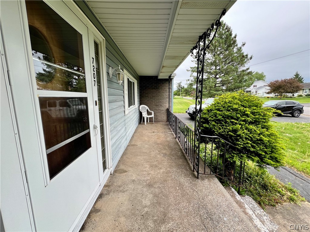 7207 Coleman Mills Road Rome, NY 13440 - Photo 5 of 44