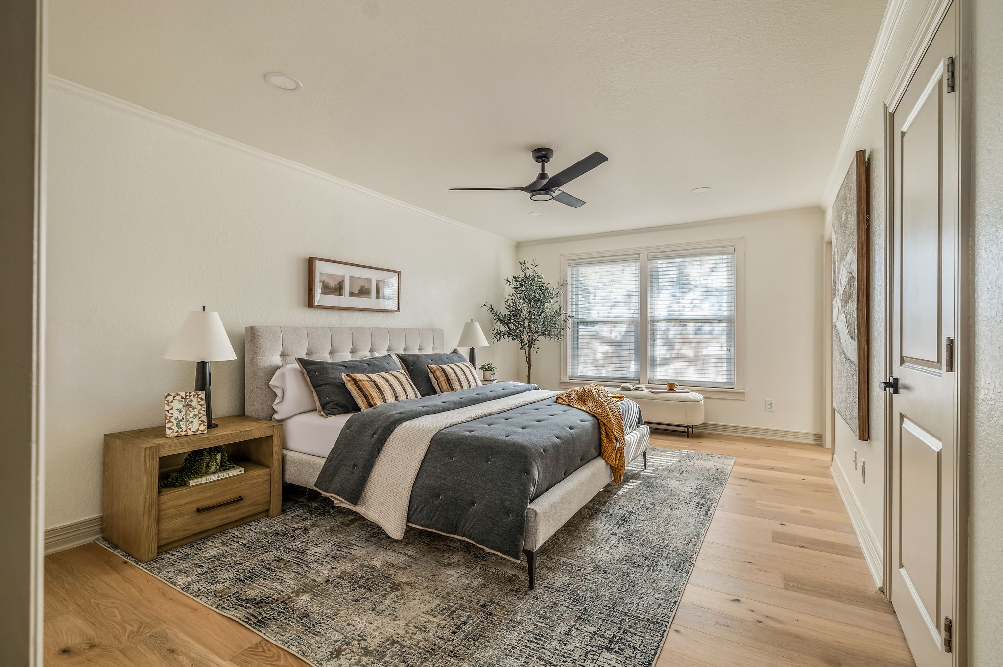 3801 Avenue H Austin, TX 78751 - Photo 22 of 40 a bed room with a bed and a window