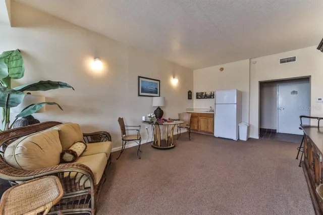 $4,950 | 273 The Middle Way, Unit G, New Smyrna Beach, FL 32169