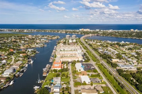 $4,950 | 273 The Middle Way, Unit G, New Smyrna Beach, FL 32169