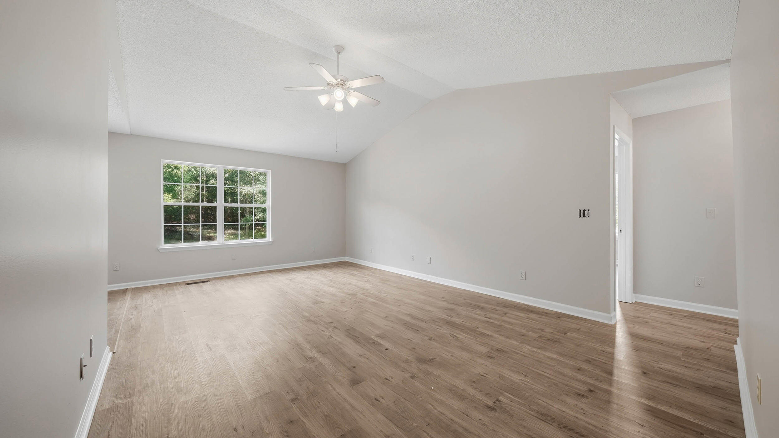 186 Rodeo Drive Rock Spring, GA 30739 - Photo 4 of 28 186 rodeo dr-4