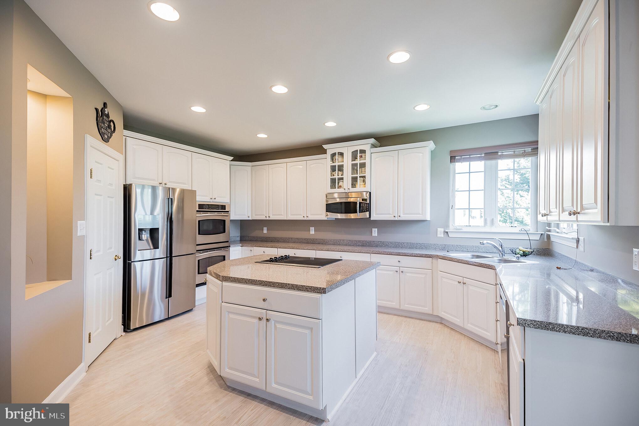 114 Quail Ridge Way Mickleton, NJ 08056 - Photo 21 of 40 Kitchen with plenty of cabinets and counter space