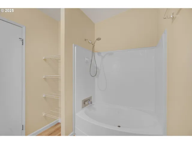 $349,500 | 521 Northeast Mariners Loop, Unit 79, Portland, OR 97211