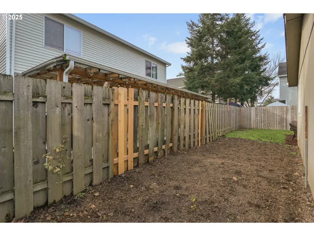 $349,500 | 521 Northeast Mariners Loop, Unit 79, Portland, OR 97211