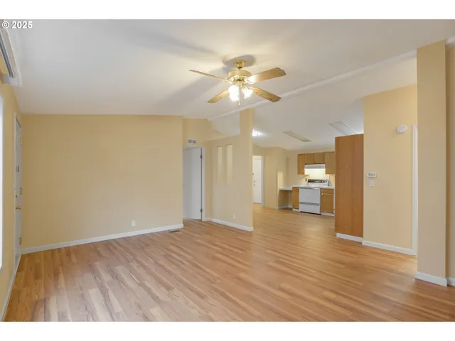 $349,500 | 521 Northeast Mariners Loop, Unit 79, Portland, OR 97211