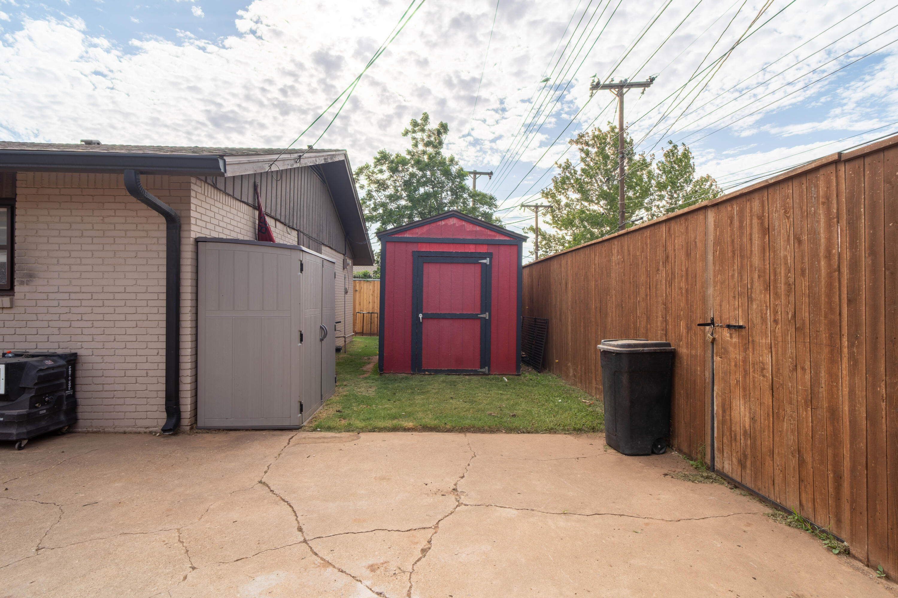 2503 69th Street Lubbock, TX 79413 - Photo 20 of 27 2503 69th St.-32