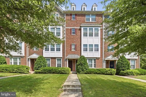 $3,250 | 43976 Vaira Terrace, Chantilly, VA 20152