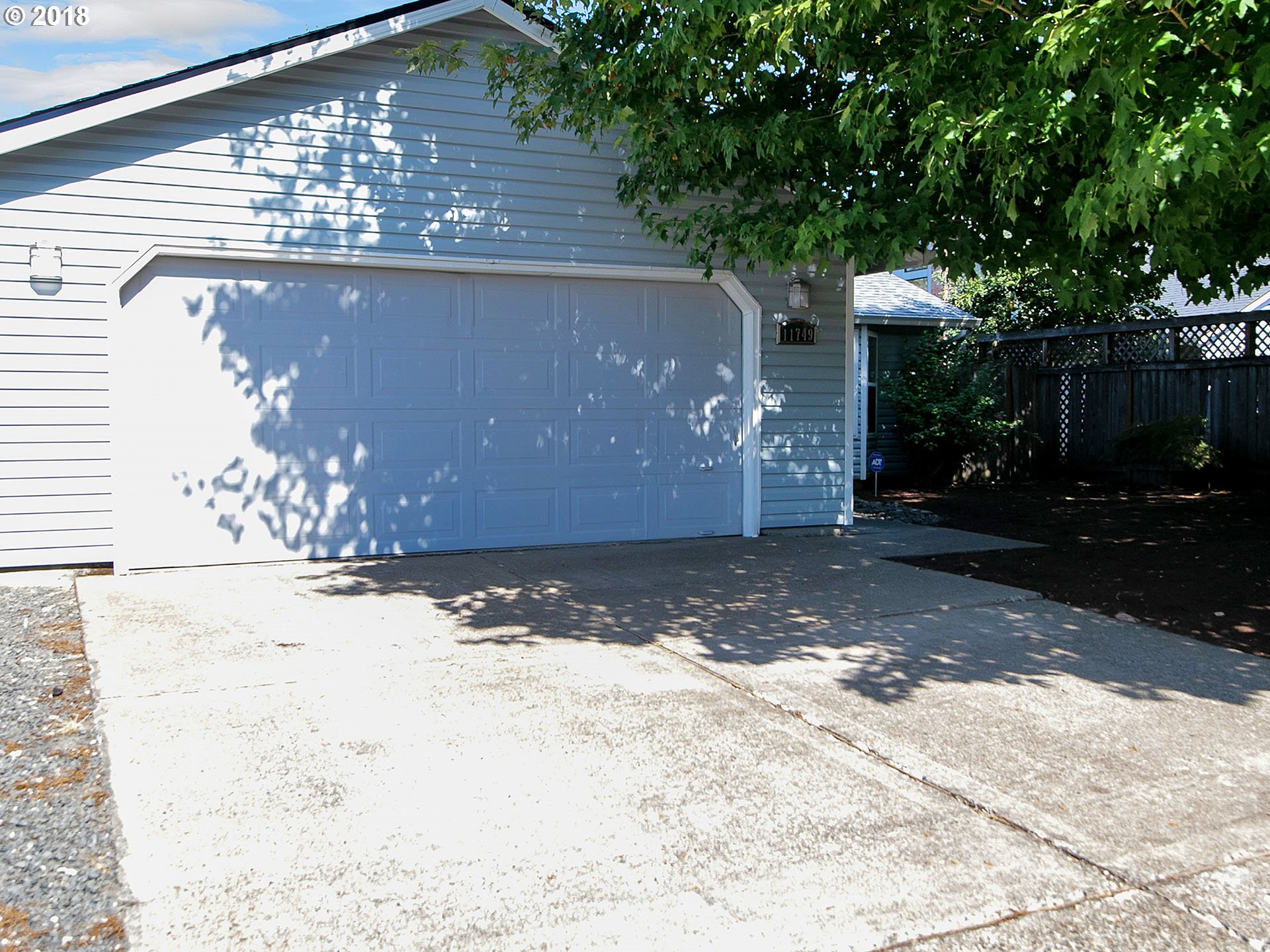11749 Southwest Swendon Loop Tigard, OR 97223 - Photo 2 of 29 Gallery Image 2
