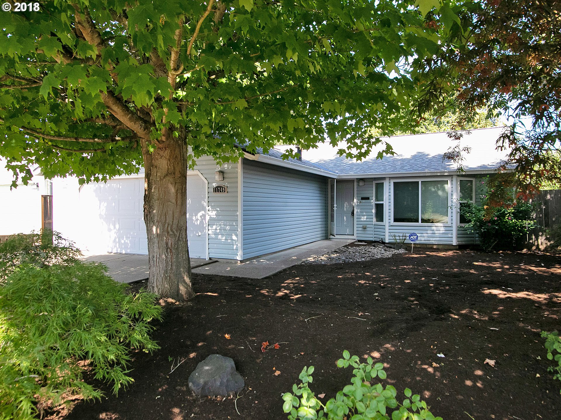 11749 Southwest Swendon Loop Tigard, OR 97223 - Photo 3 of 29 Gallery Image 3