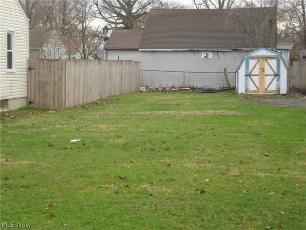 $18,000 | 362 East E Street, Eastlake, OH 44095
