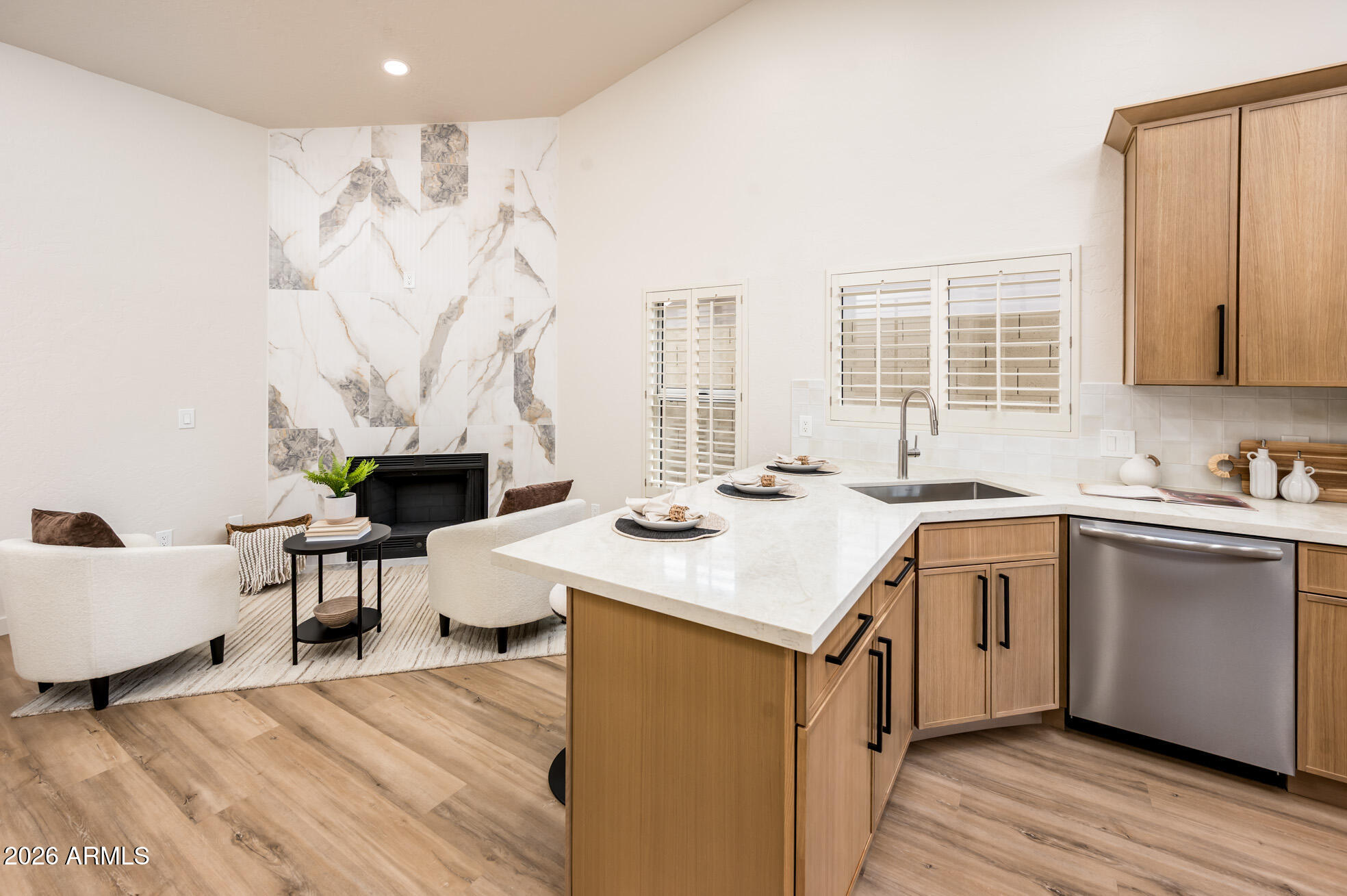 1033 East Hearne Way Gilbert, AZ 85234 - Photo 13 of 37 1033 E Hearne Way - MLS-22