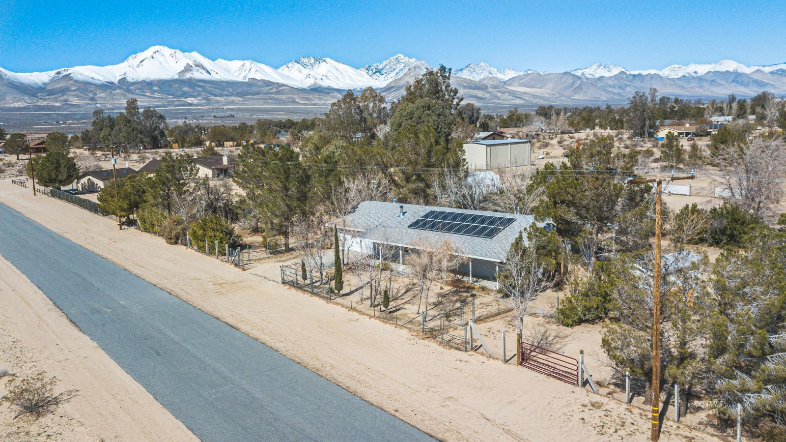 6228 Ridgecrest Boulevard Inyokern, CA 93527 - Photo 33 of 34 a view of a city with a mountain