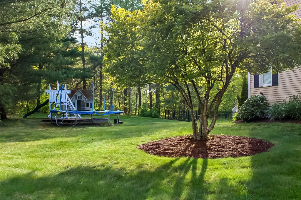 14 Wadsworth Farm Road Franklin, MA 02038 - Photo 24 of 27 Gallery Image 24