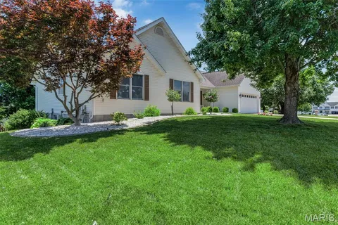 $450,000 | 2202 Wild Pigeon Drive, O'Fallon, MO 63368
