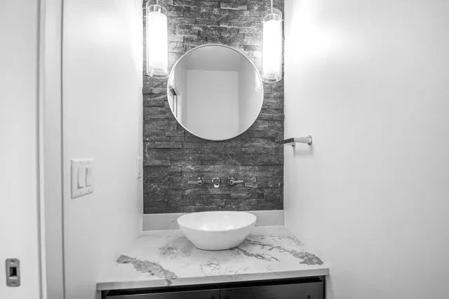 $664,900 | 278 Kerrigan Drive, Wrightstown, WI 54180