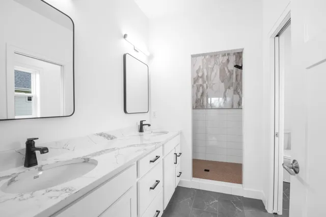 $664,900 | 278 Kerrigan Drive, Wrightstown, WI 54180