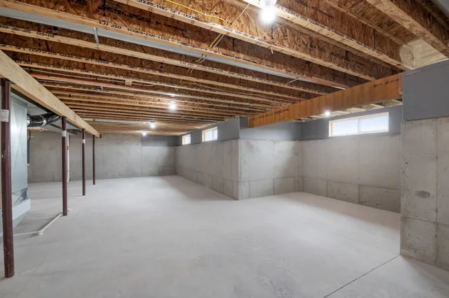 $664,900 | 278 Kerrigan Drive, Wrightstown, WI 54180