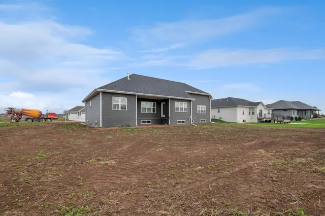 $664,900 | 278 Kerrigan Drive, Wrightstown, WI 54180