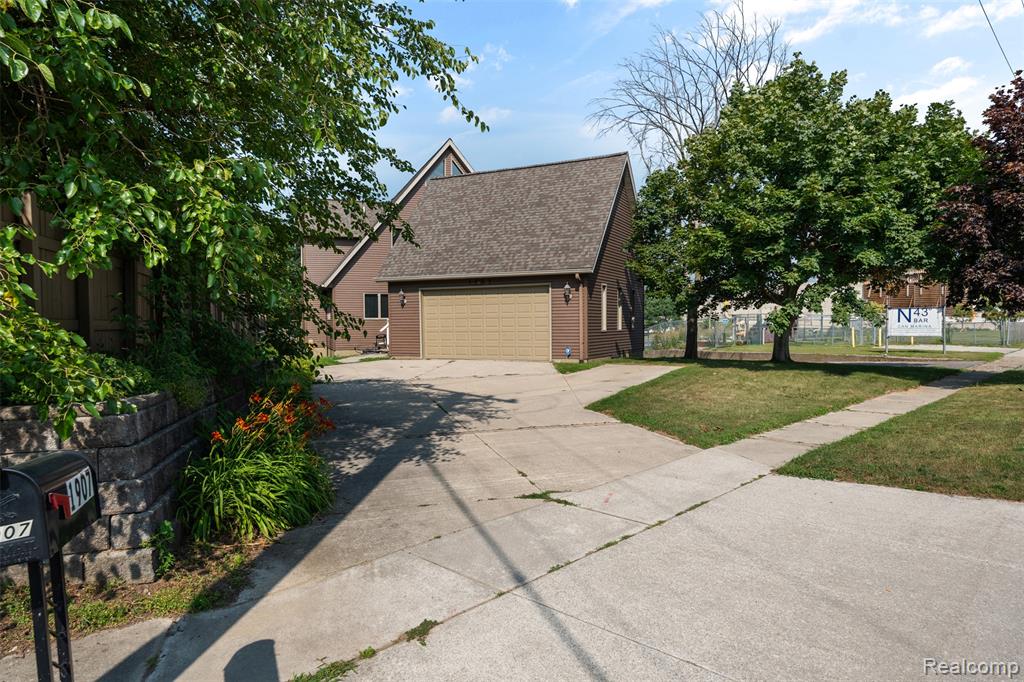 1907 Riverside Drive Port Huron, MI 48060 - Photo 43 of 58