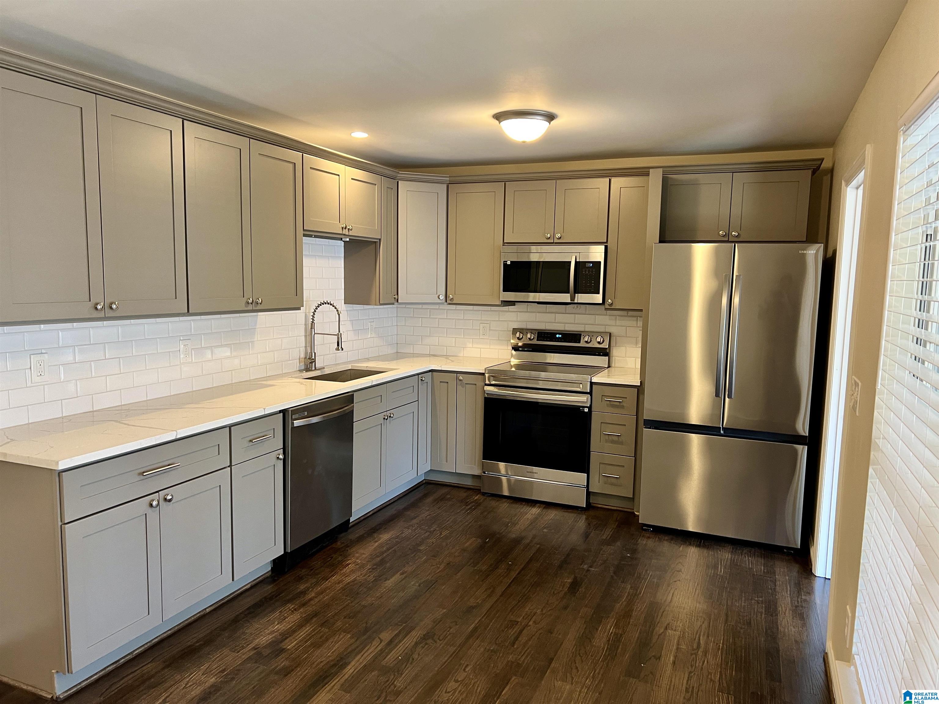935 Pineview Road Birmingham, AL 35210 - Photo 4 of 25