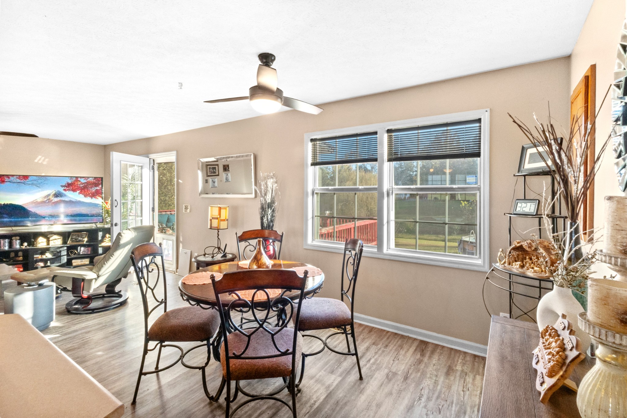 580 Gregory Road Westmoreland, TN 37186 - Photo 14 of 45 a dining room with furniture and window