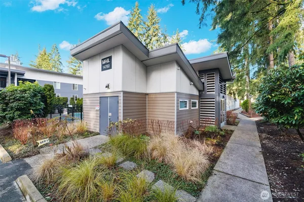 $1,995 | 14620 Northeast 31st Street, Unit E305, Bellevue, WA 98007