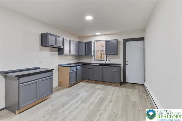 $1,450 | 25 West Coal Street, Shenandoah, PA 17976