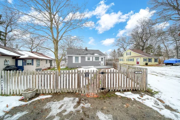 $370,000 | 2050 Lake View Drive, Brooklyn, MI 49230