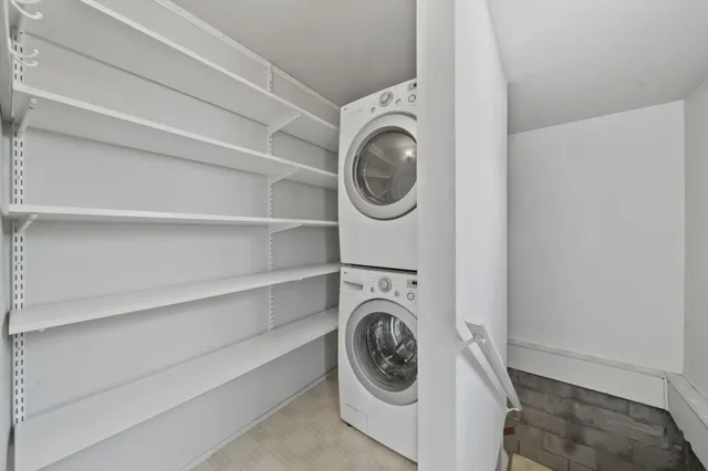 $399,000 | 2050 Lake View Drive, Brooklyn, MI 49230